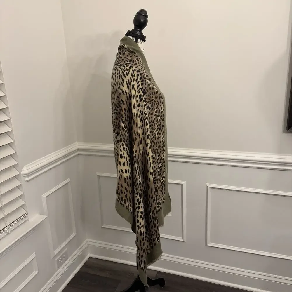 Francesca’s Accessories Animal Print Shawl/Wrap Sage Green Border One Size New